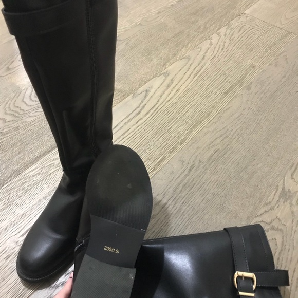 Boots - Picture 3 of 3